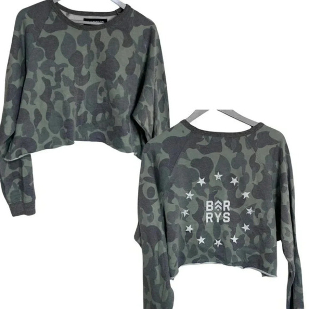 Barry’s‎ L womens cropped camo sweatshirt